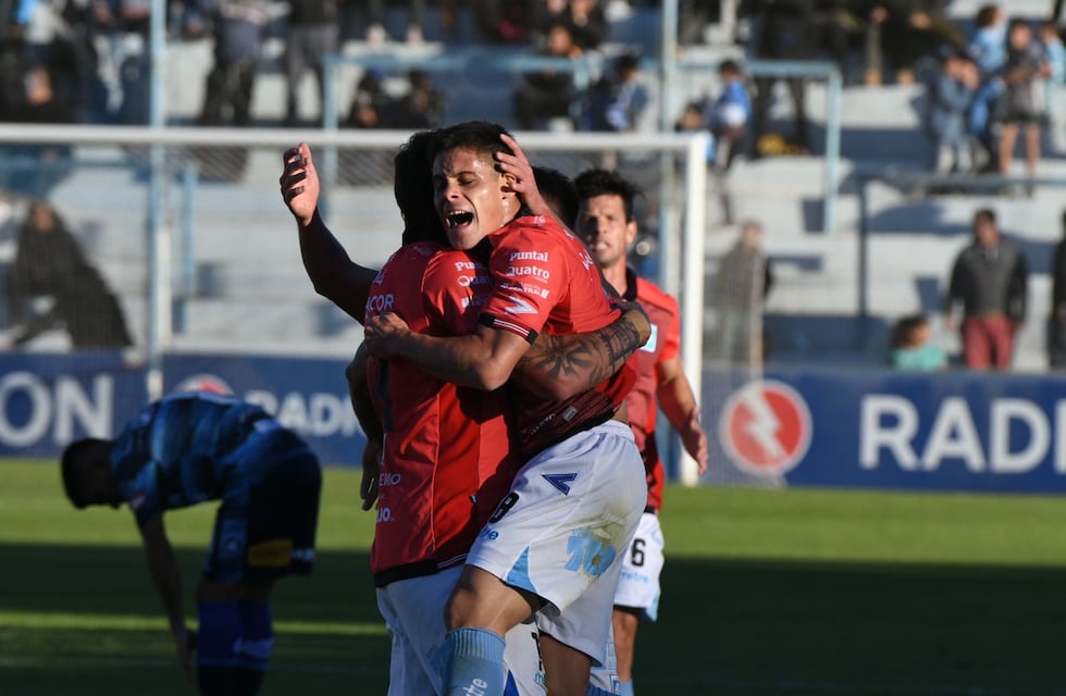 Estudiantes volvió a la senda del triunfo y derrotó a San Telmo en Río Cuarto