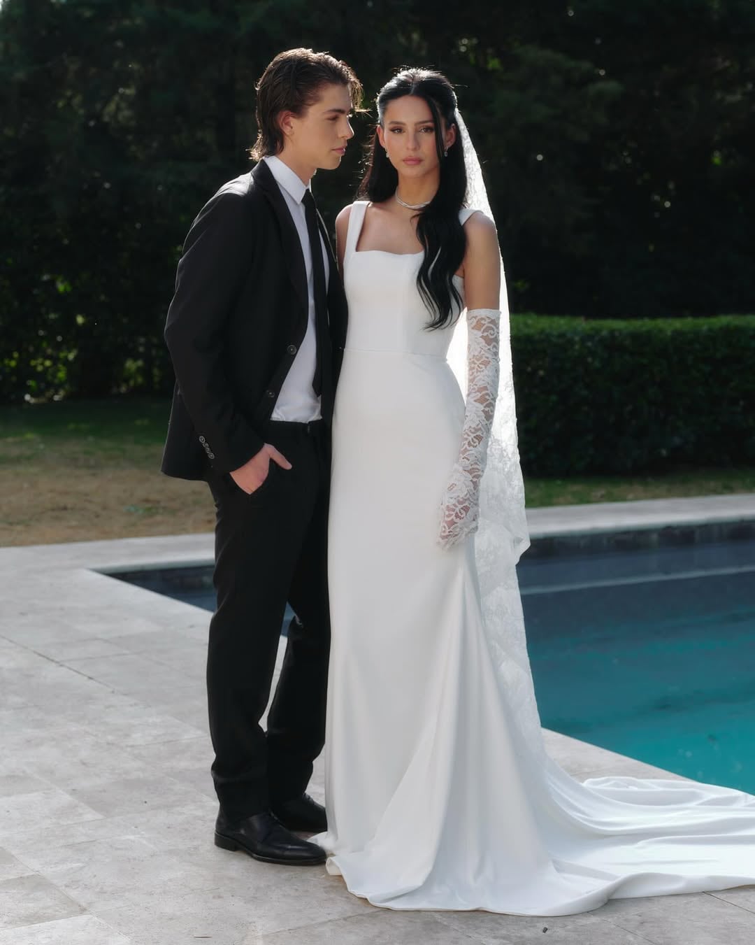 Benicio Gravier en una sesión de fotos junto a Juana Tinelli.