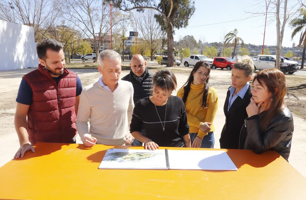 Carlos Paz: nueva plaza con temática ambiental y educación vial en el centro de Villa Carlos Paz