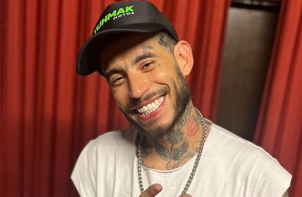 ¡Un fuego!: Ulises Bueno bailó en malla al ritmo de “Mentiras” y deslumbró a sus seguidores