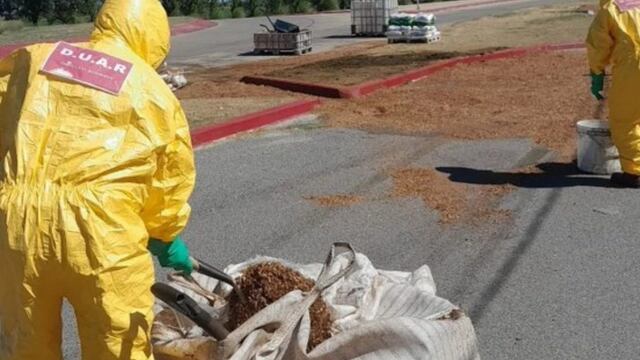 Volcó un camión con una sustancia tóxica en Córdoba.