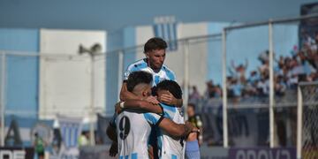 Racing se trepa a una ilusión, la de jugar contra River por Copa Argentina (Facundo Luque / La Voz).