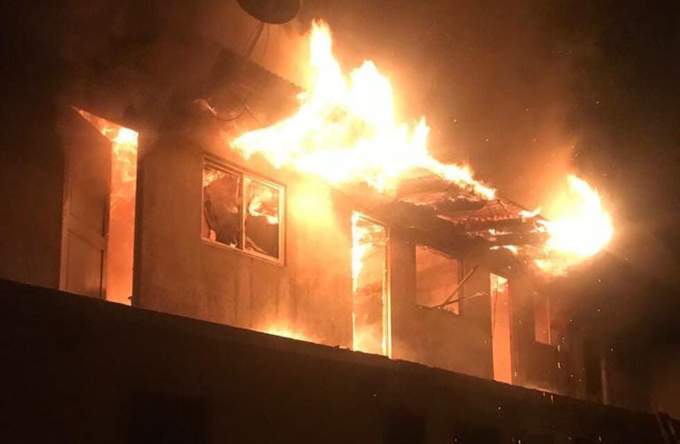 Una familia de Las Heras pide donaciones luego de perderlo todo en un incendio