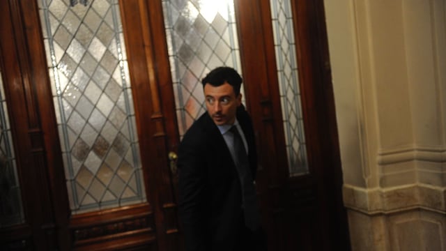 El radical pidió la reflexión del Presidente, después de criticar a su par Pedro Sánchez.  (Clarín)