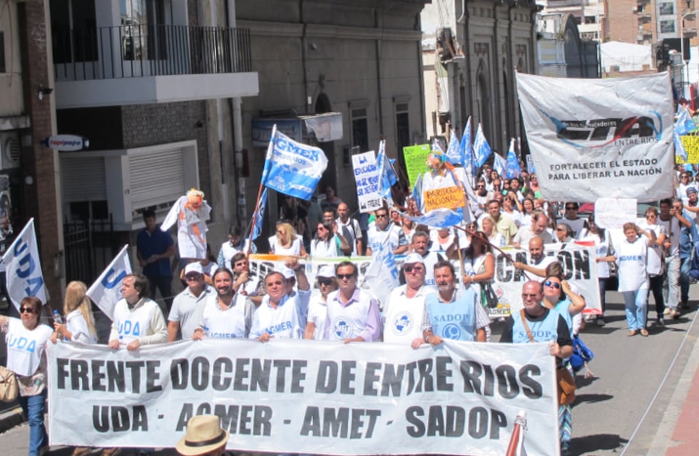 Los gremios docentes de Entre Ríos rechazaron la oferta del gobierno y anunciaron 4 días de paro