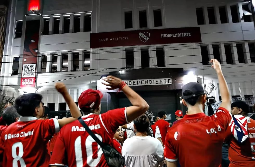 La crisis en Independiente y un debate cada vez más instalado: ¿el fútbol argentino debe impulsar las sociedades anónimas?