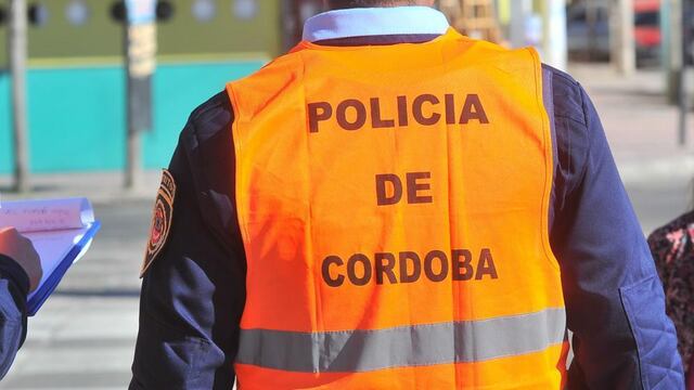POLICÍA. Recibieron 100 pesos para "perdonar" una multa. (Imagen ilustrativa) (Archivo)