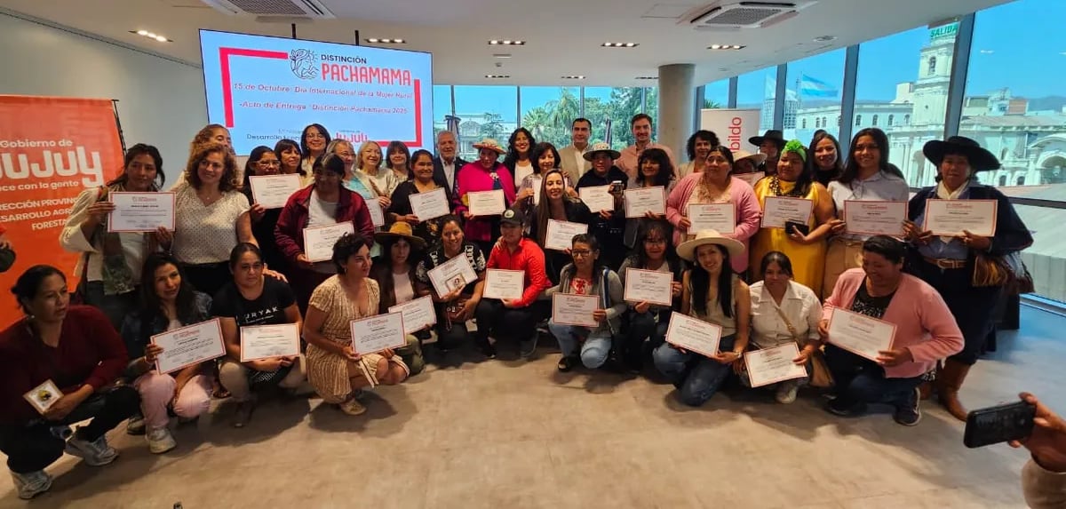 Más de treinta mujeres que trabajan en ámbitos rurales en Jujuy fueron distinguidas en el Día Internacional de la Mujer Rural.