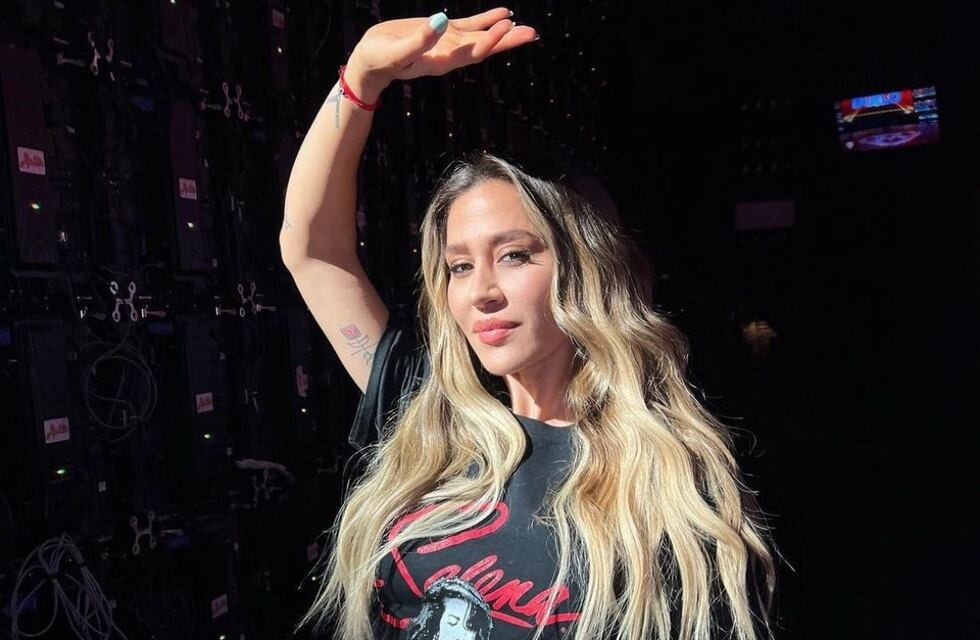 Jimena Barón disfrutó del sol con una bikini de animal print y sus seguidores enloquecieron