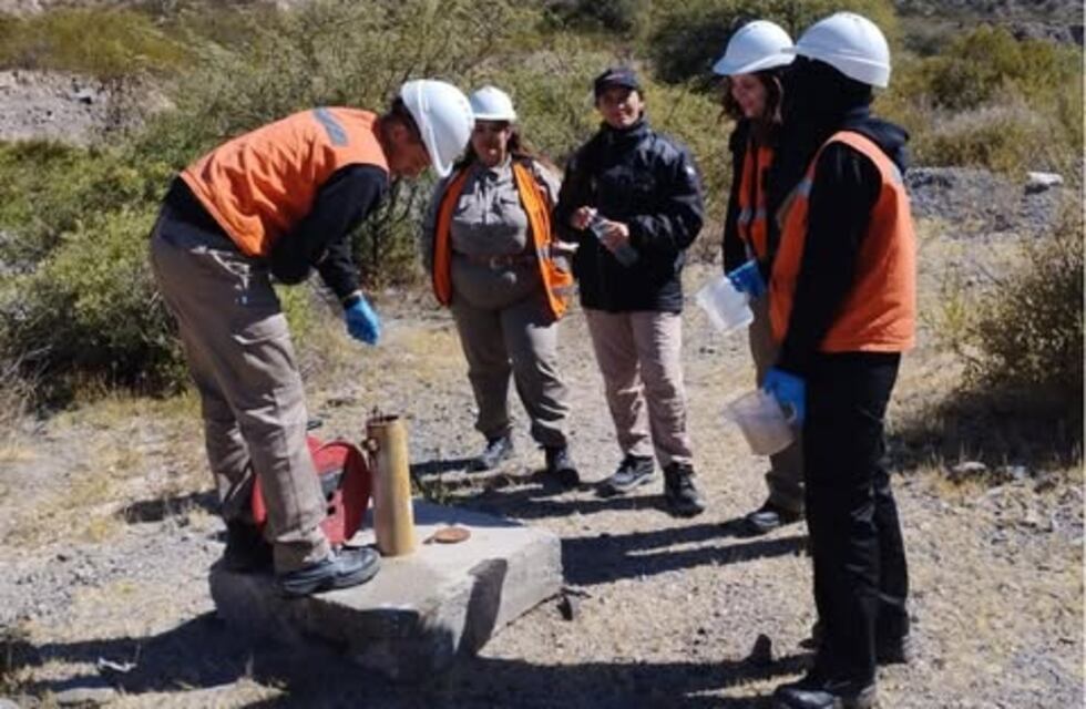 Monitoreo ambiental en Belén y Andalgalá: controlan calidad de agua en proyectos mineros
