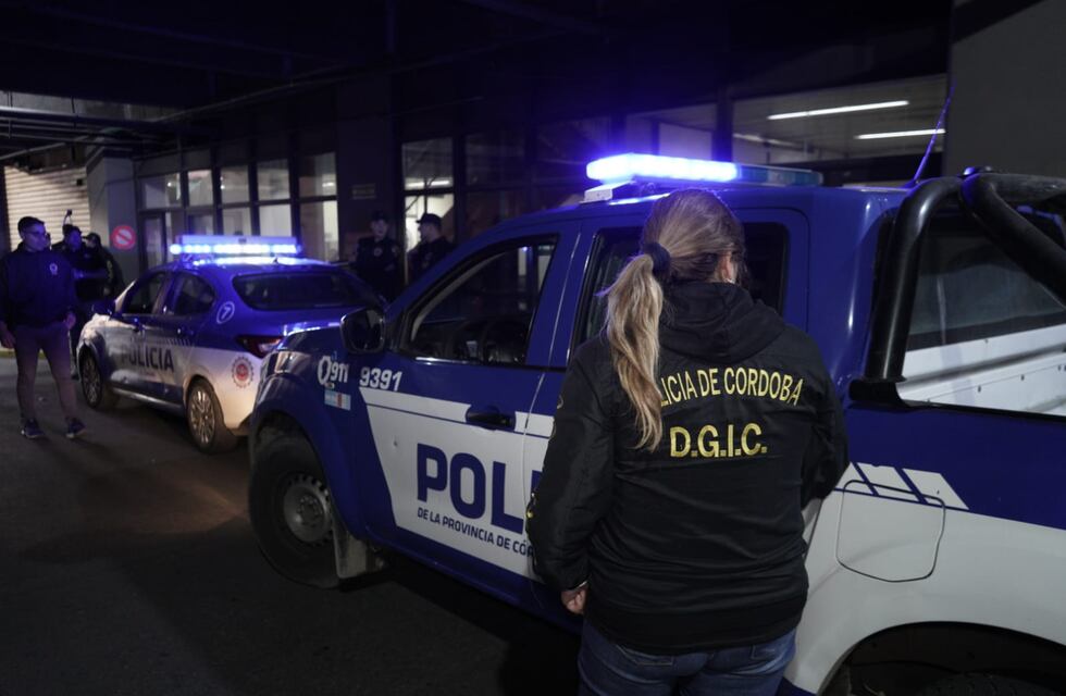 Video: robaron celulares en un bar de Córdoba, huyeron a los balazos y fueron detenidos