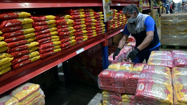 El Gobierno nacional oficializó el congelamiento de precios de 1.432 productos de consumo masivo hasta el 7 de enero, pese a la falta de acuerdo con el sector empresario y productor. Foto: Orlando Pelichotti