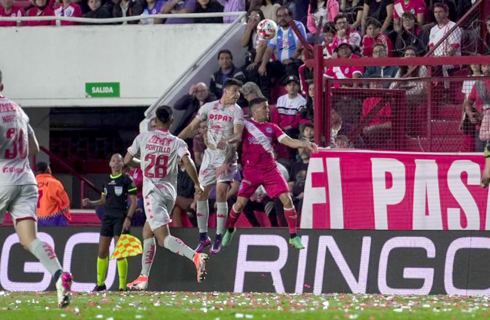 Unión cayó ante Argentinos Juniors en un partido en el que no dio pie con bola