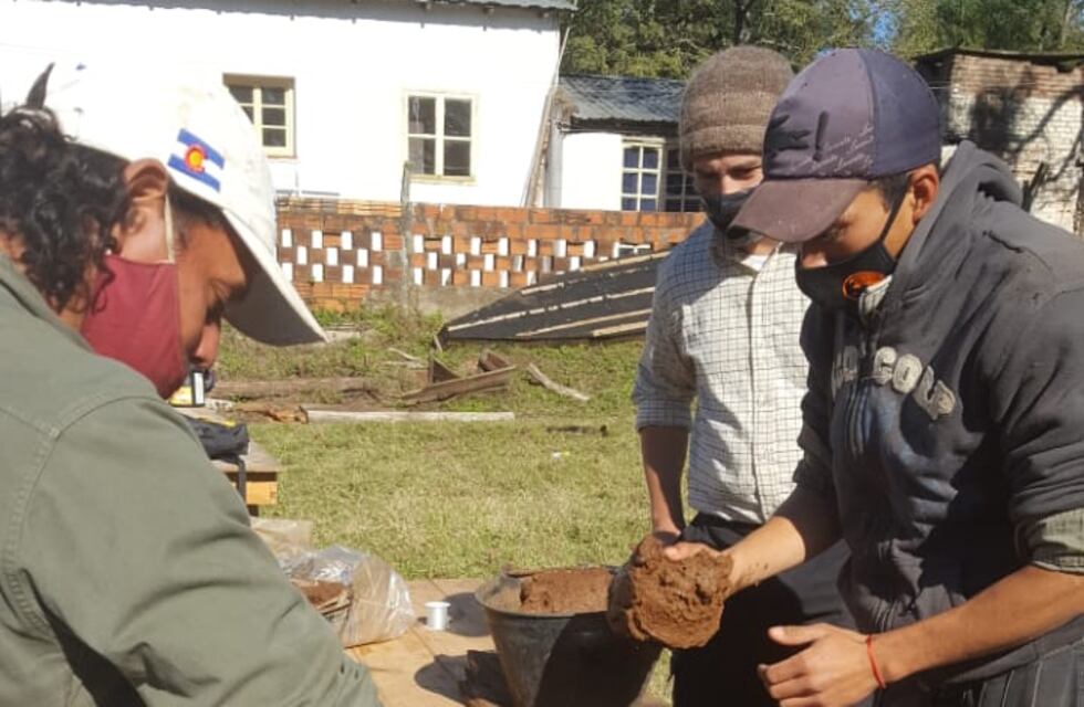 Revalorización de la cultura guaranítica jesuita en un taller de cerámica