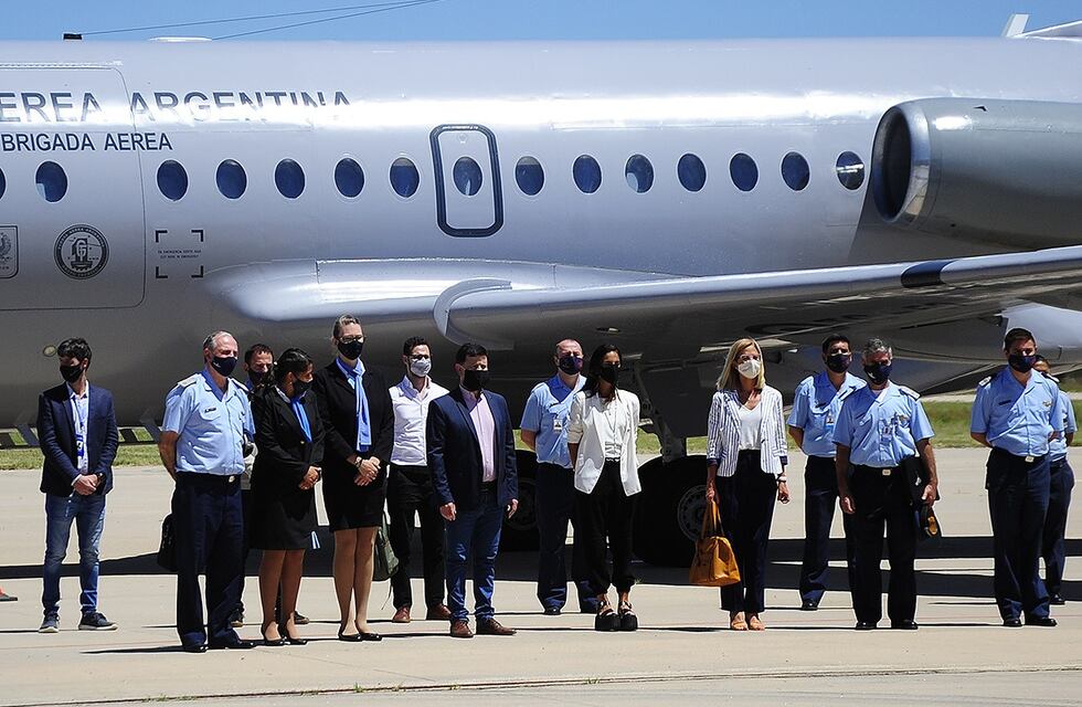 Llegó el primer avión del nuevo servicio de traslado aéreo entre el Valle del Conlara y Buenos Aires