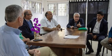 Con la firma del convenio, el Ministerio de Educación facilitará el uso de las instalaciones del Bachillerato n° 9 de El Talar para que jóvenes de esa ciudad puedan acceder a la capacitación, facilitando así su acceso a una formación de calidad en oficios esenciales.