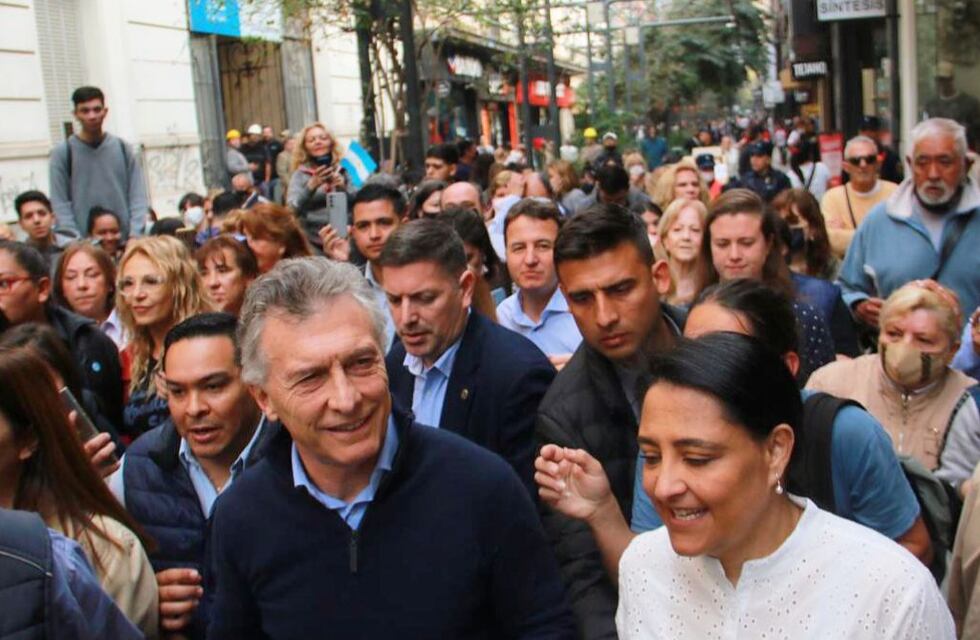 Al ritmo de “¡Sí se puede, sí se puede!”, Macri recibió un importante apoyo en Córdoba