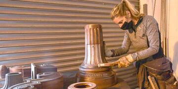 Se comenzó con la intervención de las antiguas farolas de la Plazoleta Armada Argentina y también se trabajará en la recuperación del monumento al Almirante Brown.