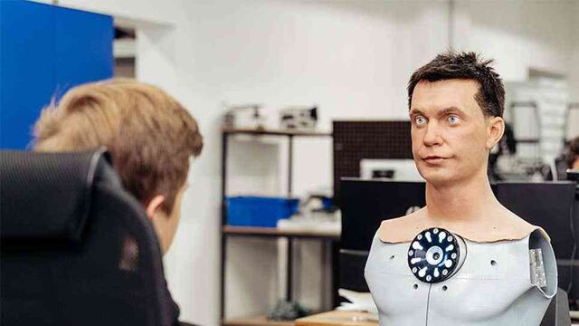 La empresa ofrece 180.000 euros para quien ceda su imagen.