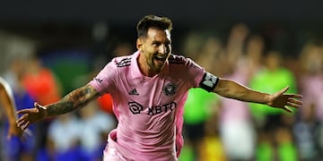 Messi les hizo un regaló a cada uno de sus compañeros