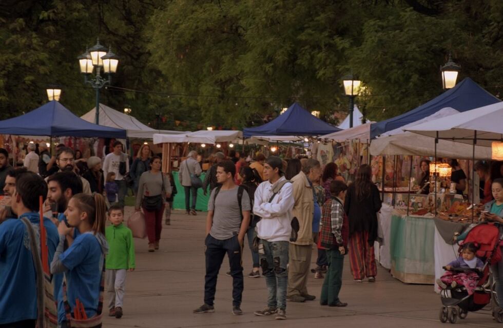 La Ciudad convoca a artesanos para sumarse a la Plaza de las Artes