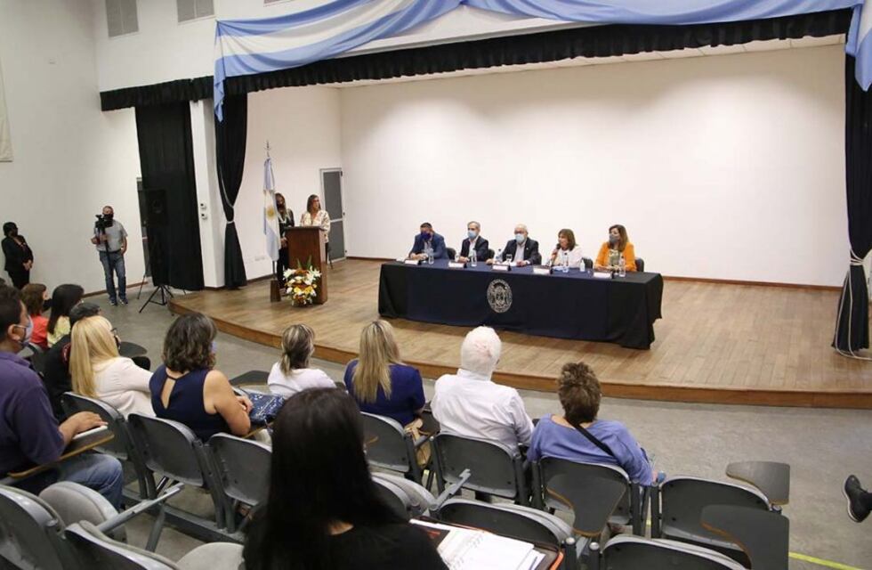 Capacitaron bajo la Ley Micaela al personal no docente de la Universidad Nacional de Tucumán