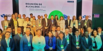 La cumbre C40 mantiene reunidos a los alcaldes principales del mundo para tratar la crisis climática. Foto: Los Andes.