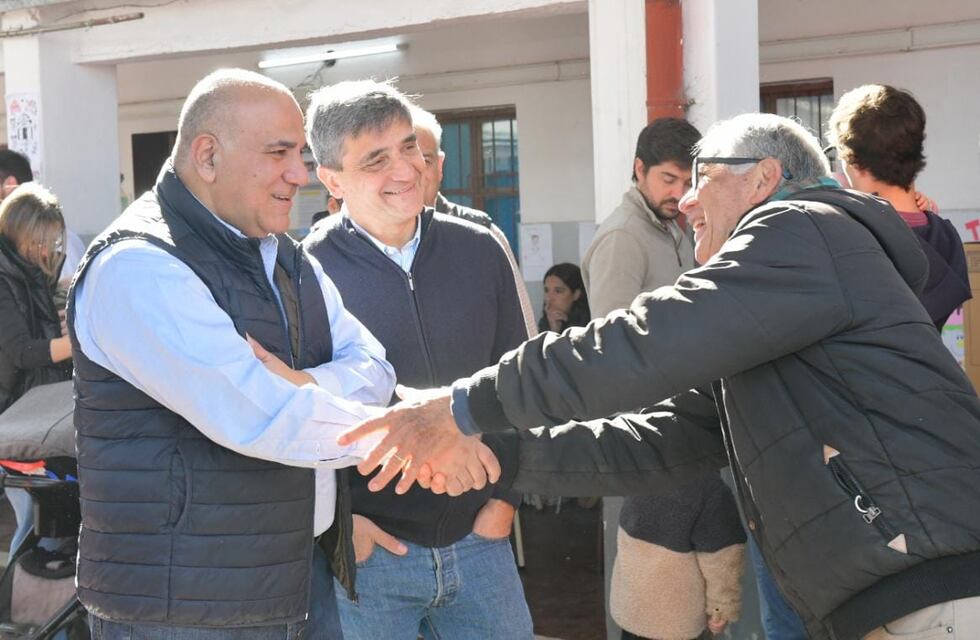 Manzur: “Como siempre, el pueblo tucumano está concurriendo a las urnas a votar a lo largo y ancho de la provincia”