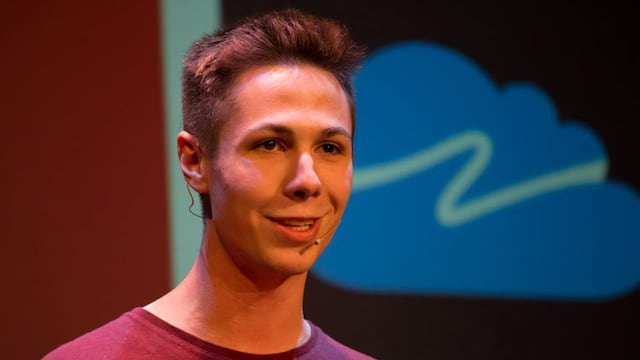 Emanuel es conferencista y autor inspiracional.