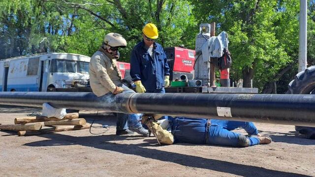 El tendido del nuevo gasoducto en San Rafael llegó a la zona urbana y piden precaución a los conductores.
