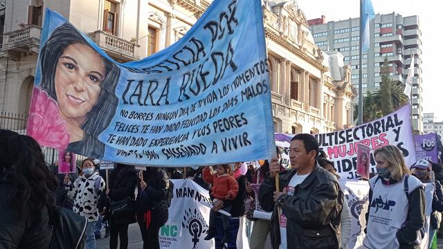 El recuerdo de la adolescente Iara Rueda, cuyo nombre lleva una ley sancionada en Jujuy el año pasado y que la marcha "Ni Una Menos" reclamó su efectivo cumplimiento.