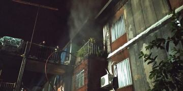 Bomberos sofocaron un incendio en Eldorado.