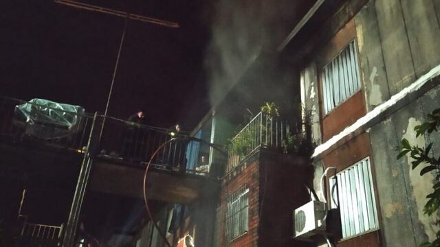 Bomberos sofocaron un incendio en Eldorado.