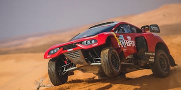 Orly Terranova fue 3° en la Etapa 10 del Dakar 2022 con su prototipo del Bahrain Rally Xtreme.