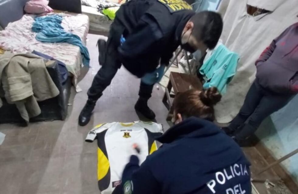 Estaban bebiendo y apuñaló a su amigo en el ombligo en Comodoro Rivadavia