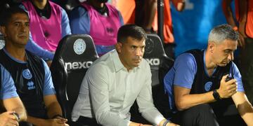 La lista de bajas en Belgrano mete miedo, empezando por el técnico, Juan Cruz Real.