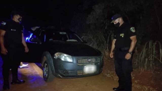 A punta de pistola, le robaron el automóvil a una familia en Ruiz de Montoya.