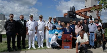 En el puerto de Santa Fe se llevó a cabo un acto en homenaje a los 43 tripulantes del submarino ARA San Juan.