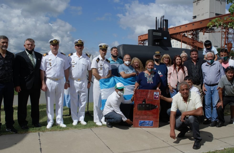 Tripulantes del ARA San Juan recibieron un homenaje en el puerto de Santa Fe
