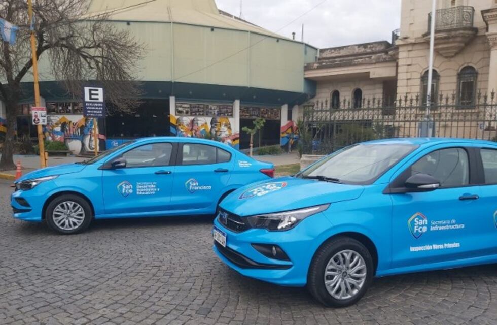 Dos nuevos vehículos para la flota municipal