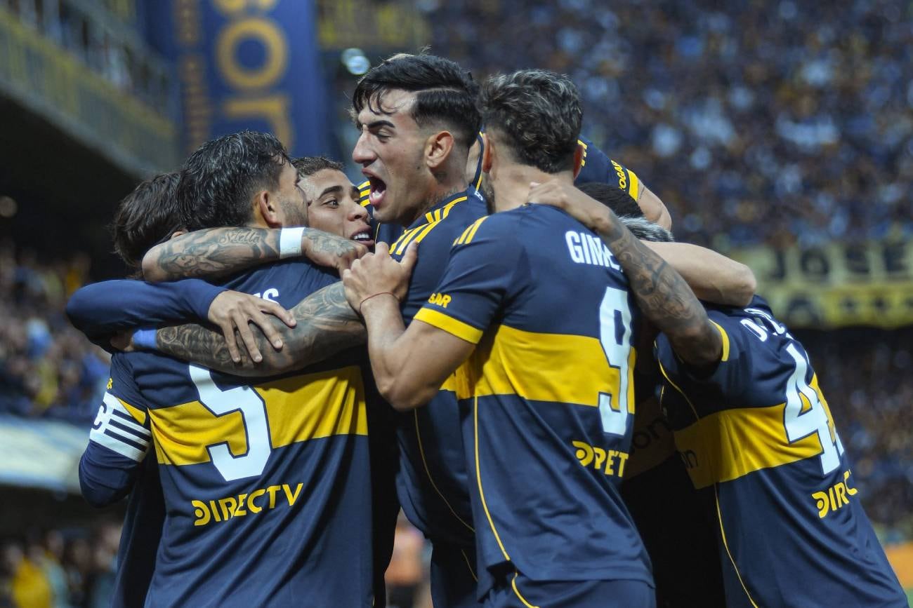Los jugadores de Boca Juniors festejan el 1-0 de Ayrton Costa a los cinco minutos del primer tiempo. (Prensa Boca Juniors)