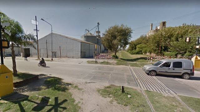 El hecho de sangre ocurrió a metros de bulevar Vélez Sársfield y las vías.