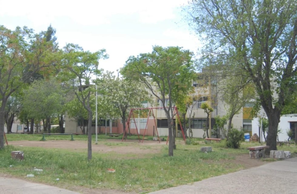 Entrega boletas de pago a adjudicatarios de viviendas sociales