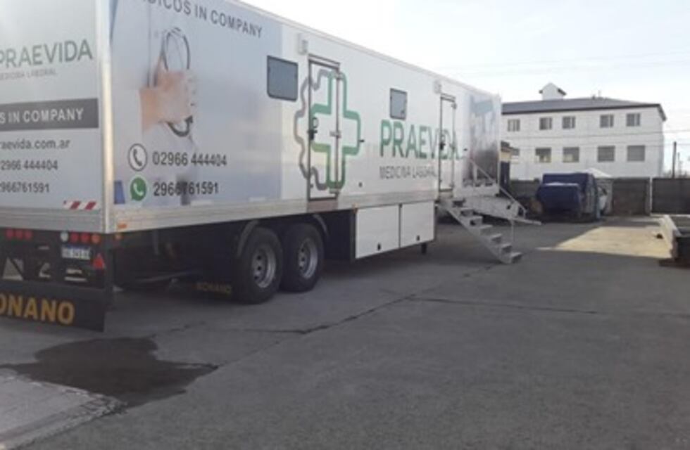 Salud autorizó el trailer sanitario con los 10 mil kits de PCR del Sindicato Petrolero