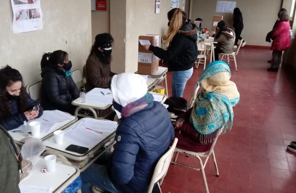Elecciones en Jujuy: el frío, argumento para una ralentizada concurrencia