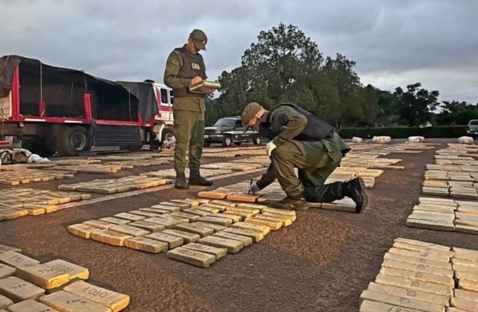 Gendarmería Nacional frustra millonario cargamento de marihuana en un operativo en Santa Ana
