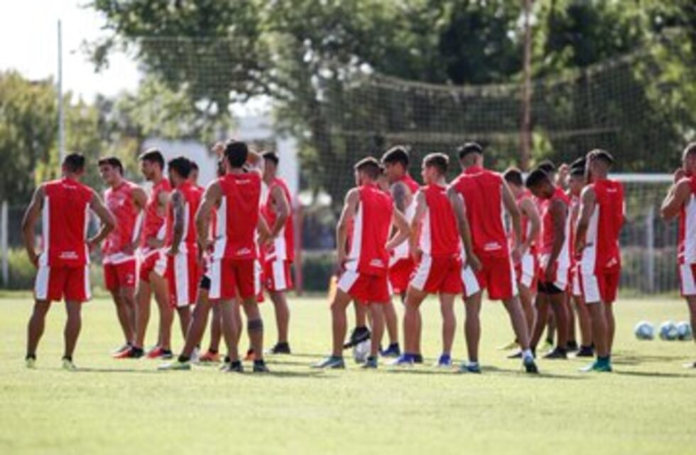 Instituto sigue la pretemporada sin técnico definitivo
