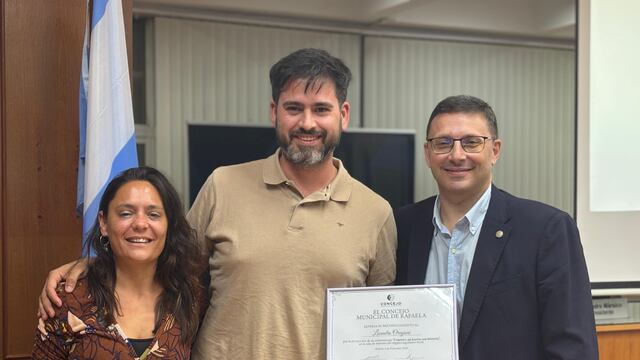 La concejala Valeria Soltermam, el realizador audiovisual Lisandro Oreggioni y Lisandro Mársico, presidente del Concejo Municipal de Rafaela