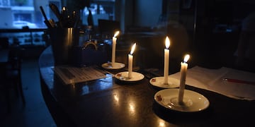 Decenas de hogares quedarán a oscuras por los cortes de luz en Córdoba.