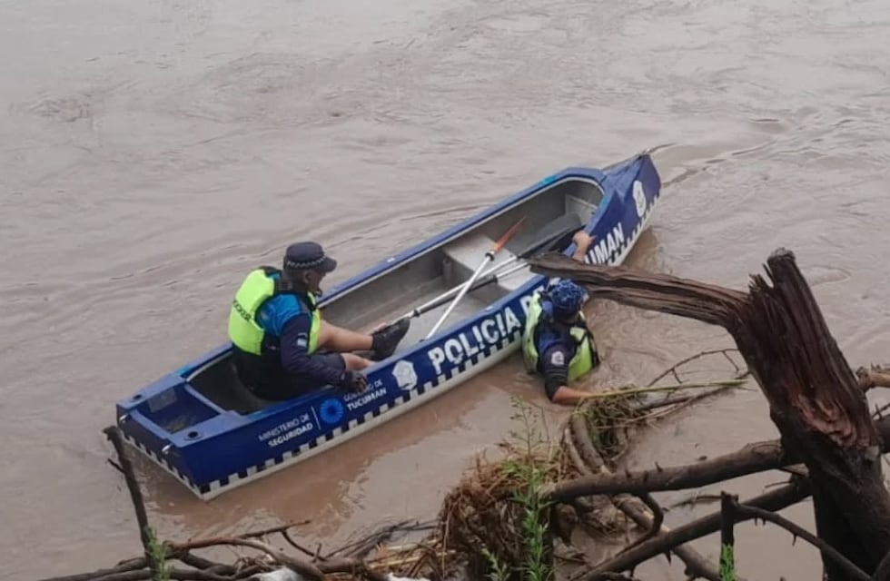 Buscan a un menor arrastrado por la corriente mientras pescaba en el Río Salí